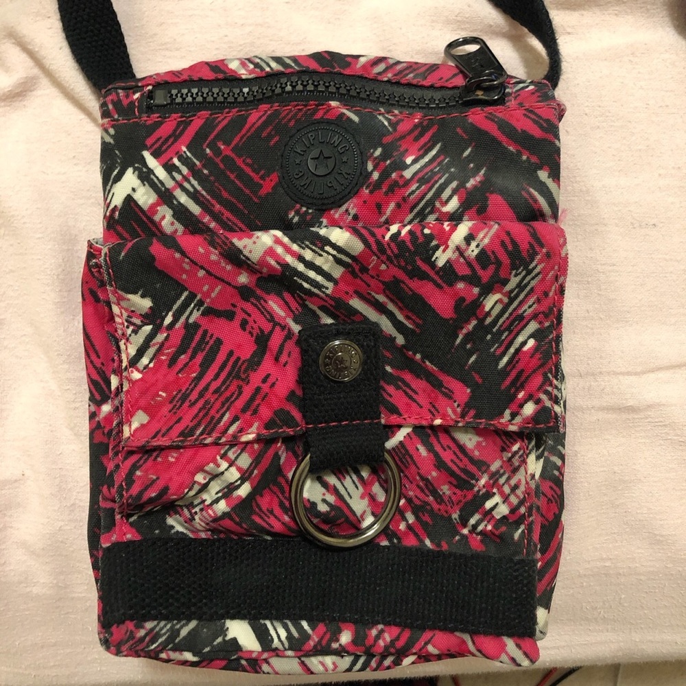 Vintage Kipling Cross Body bag!!